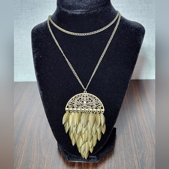 Boho Long Feather Necklace - Picture 4 of 9